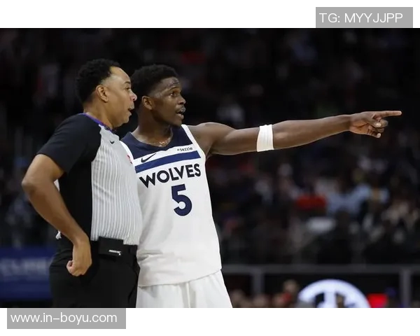 森林狼半场苦战爵士落后2分爱德华兹状态低迷戈贝尔贡献12分7篮板马卡表现抢眼拿下15分